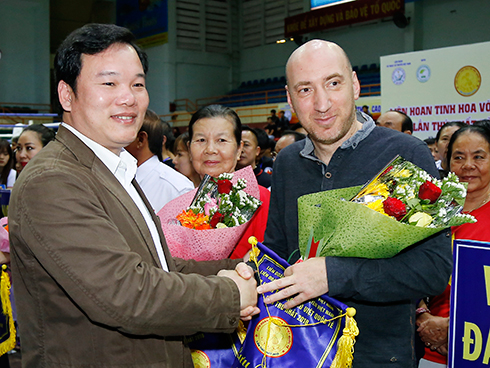 Các đoàn quốc tế tham dự Liên hoan chứng tỏ sức lan tỏa của tinh hoa võ Việt.