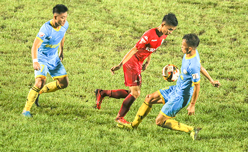 Các cầu thủ Sanna Khánh Hòa - Biển Việt Nam trong một trận đấu trên sân nhà mùa giải năm ngoái.