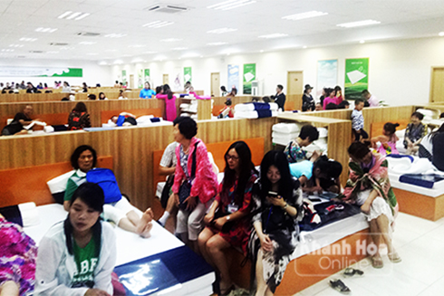 Đằng sau những cửa hàng dành cho khách Trung Quốc