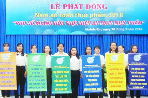Phụ nữ Nha Trang năm nay đăng ký thực hiện chủ đề An toàn thực phẩm trong chế biến.