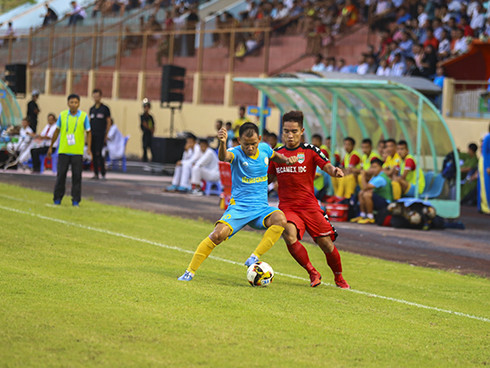 Sanna Khánh Hòa-Biển Việt Nam trong trận đấu với Becamex Bình Dương vòng 16.