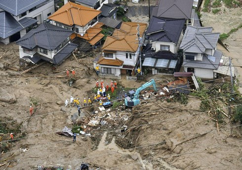 Mưa lũ gây thiệt hại nặng nề tại Nhật Bản. (Ảnh: Reuters)