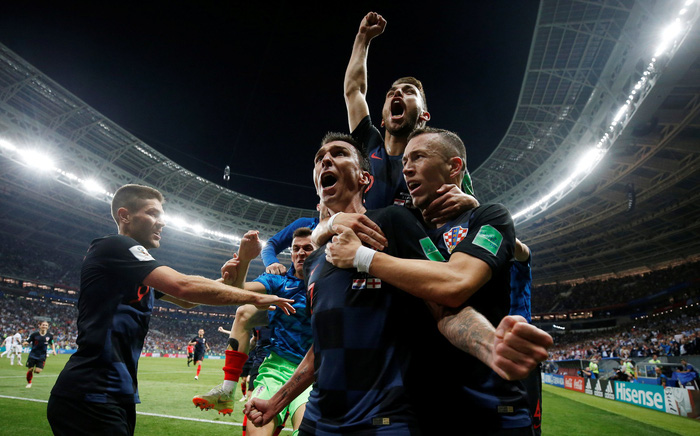  Các cầu thủ Croatia ăn mừng sau khi giành vé vào chung kết 