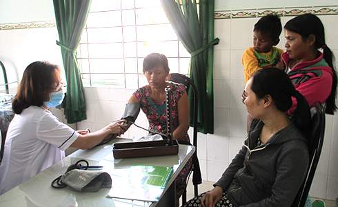 Một hoạt động khám sức khỏe cho người dân Ninh Tân.