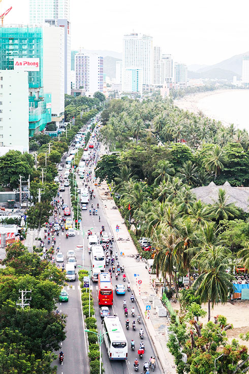 Giao thông trên đường Trần Phú.