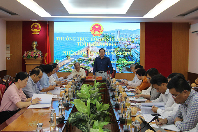Quang cảnh tại phiên họp Thường trực HĐND tỉnh tháng 12.