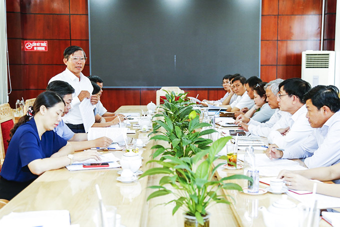 Đoàn Ủy ban Bầu cử tỉnh làm việc với thị xã Ninh Hòa về công tác chuẩn bị bầu cử. 