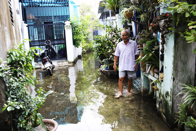 Ngập nước ở khu dân cư giáp ranh dự án  Khu đô thị mới Lê Hồng Phong 1 (phường Phước Hải).