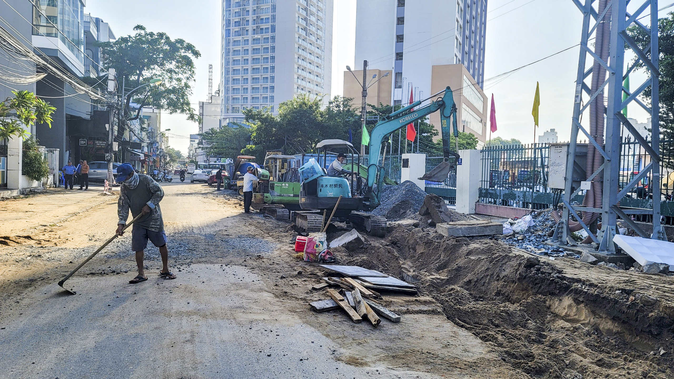 Đẩy nhanh tiến độ thi công đường Phan Chu Trinh