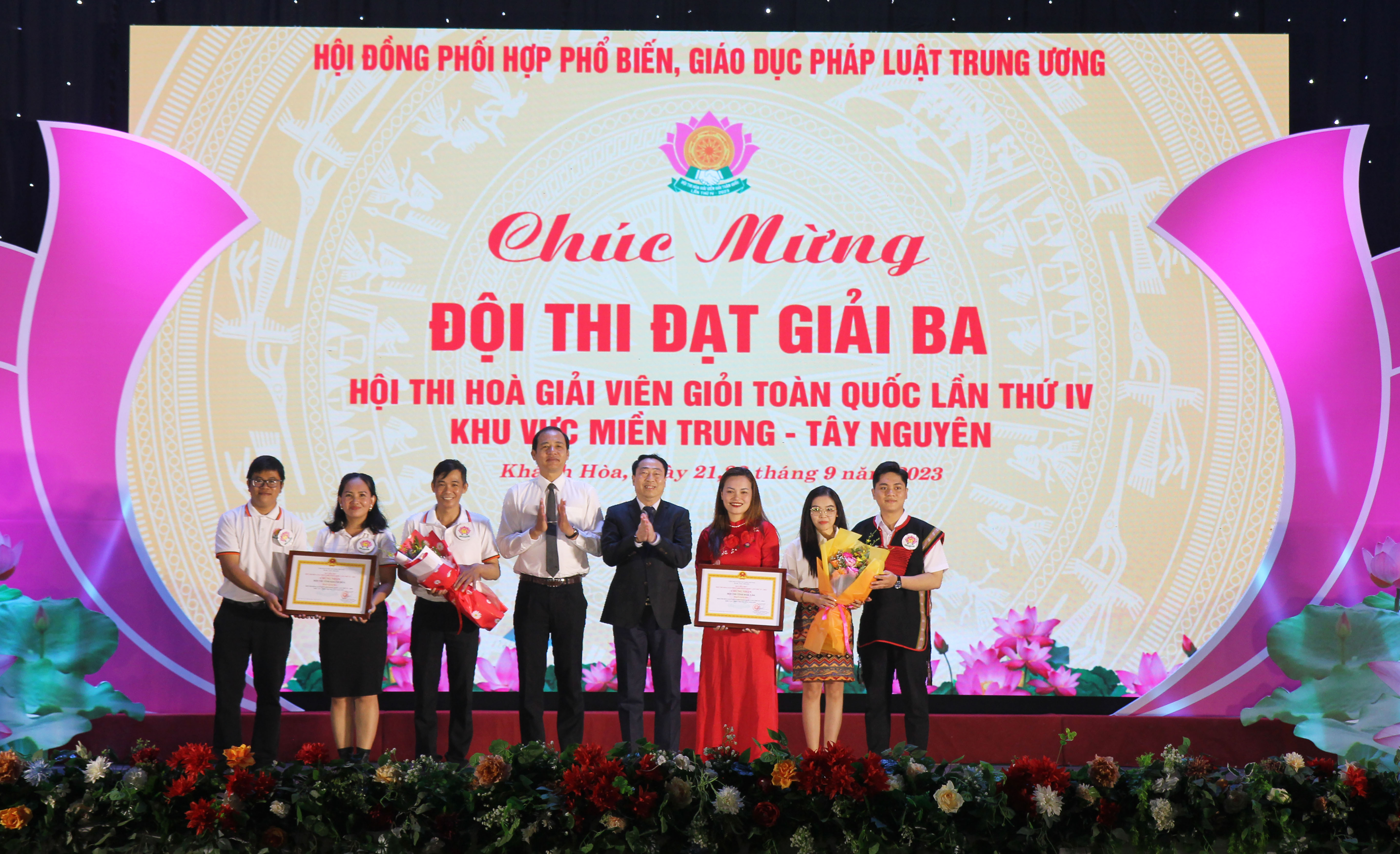 Hội thi Hòa giải viên giỏi toàn quốc lần IV, khu vực miền Trung - Tây Nguyên: Đội Khánh Hòa cùng Thanh Hóa, Nghệ An, Đắk Lắk vào vòng chung kết