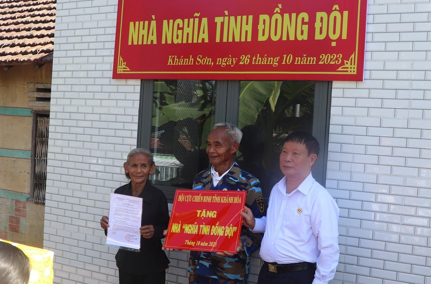 Hội Cựu chiến binh tỉnh Khánh Hòa bàn giao nhà nghĩa tình đồng đội cho hội viên khó khăn