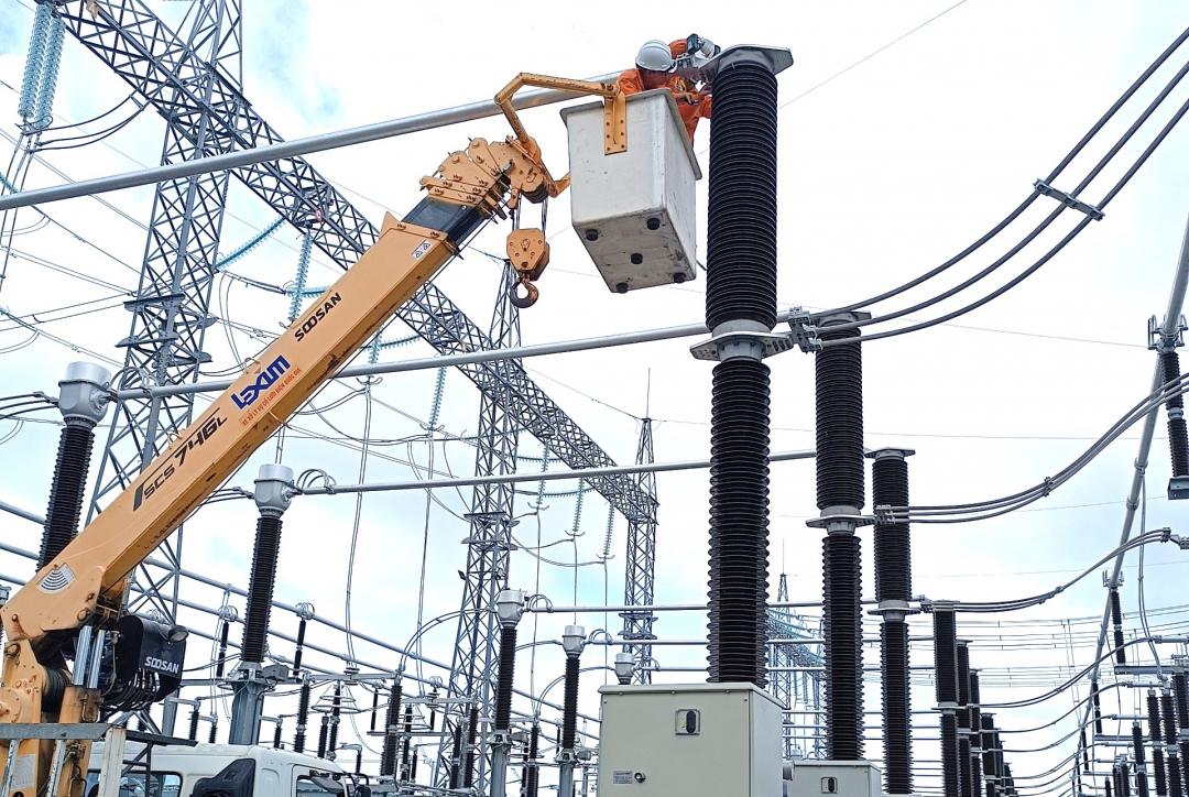Truyền tải điện Khánh Hòa: Đảm bảo an toàn lưới điện cao thế