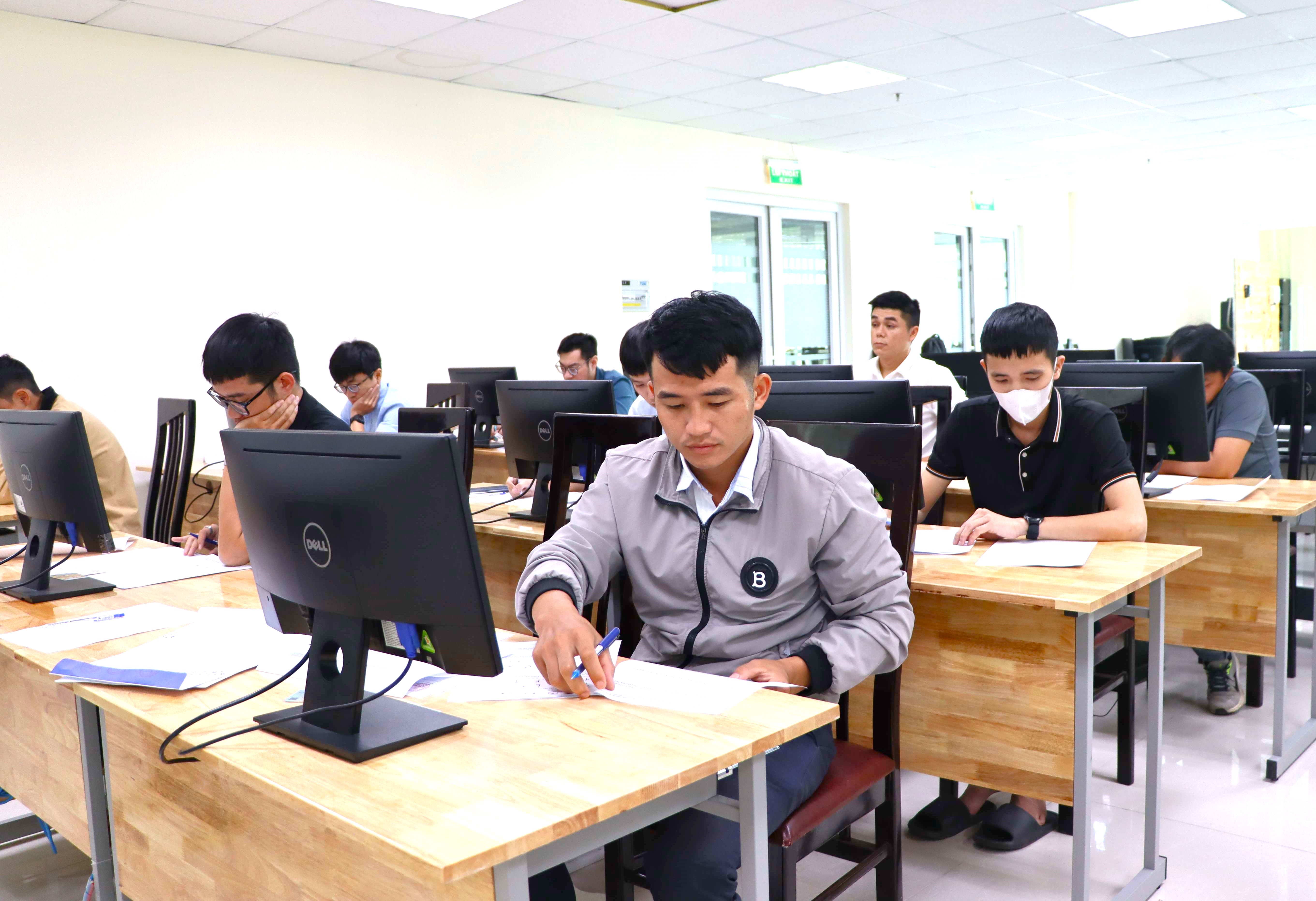 PC Khánh Hòa tổ chức kỳ thi tuyển dụng kỹ sư điện năm 2023