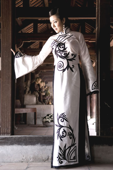 TRỜI NAM THƯƠNG NHỚ ĐẤT THĂNG LONG