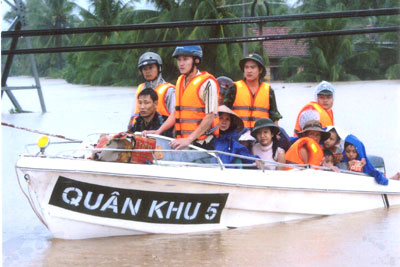 Chủ động ứng phó với mùa mưa bão 2012