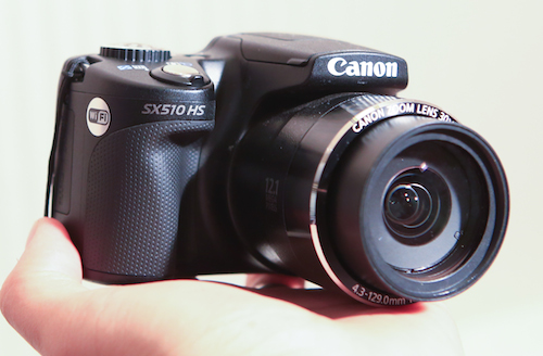 Canon SX510 HS được trang bị thêm Wi-Fi giúp chia sẽ ảnh nhanh chóng.