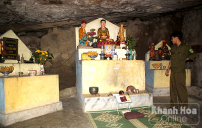 Sự thật về "chùa Hang"