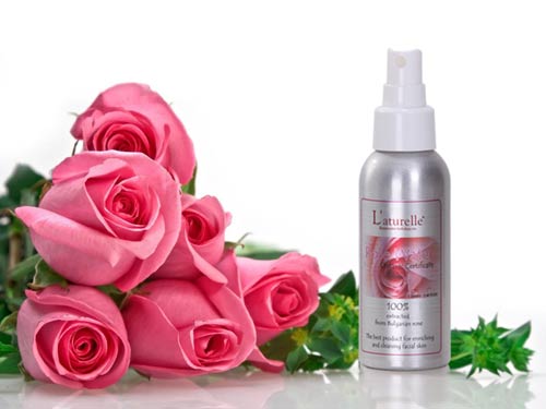 Chọn nước hoa hồng cho da mặt