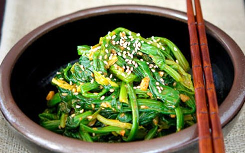 9 món không nên hâm nóng lại khi ăn