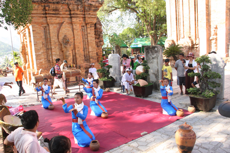 Những nét đẹp văn hóa ở Nha Trang phù hợp với thị hiếu khám phá của du khách Thái Lan