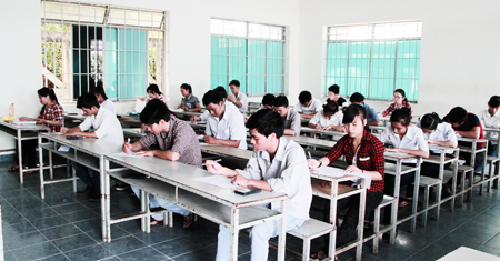 Ngày thi đầu tiên vào lớp 10 Trường THPT chuyên Lê Quý Đôn năm học 2016 - 2017