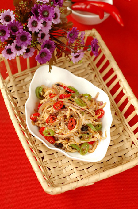Salad gà cay hấp dẫn