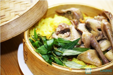 Chim bồ câu hấp xôi thơm nức