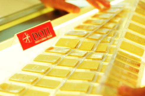 Giá vàng hôm nay 1/5: Đầu tháng hưng phấn, thận trọng xuống tiền