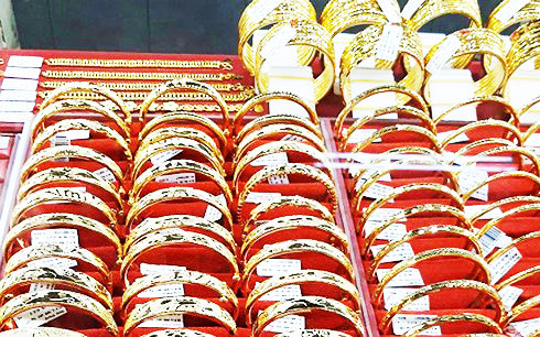 Giá vàng trong nước hôm nay tiếp tục giảm