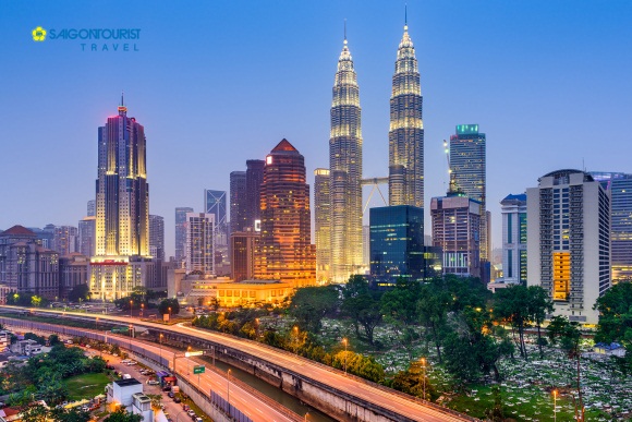 Tháp đôi Petronas - biểu tượng của đất nước Malaysia thịnh vượng