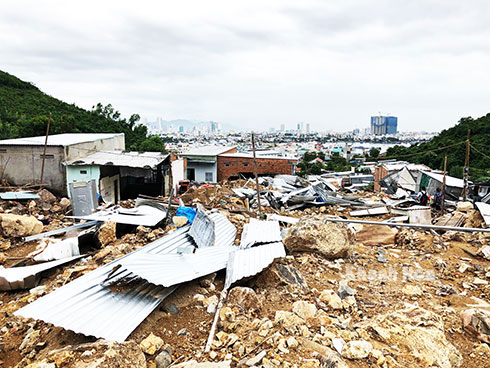 Trở lại nơi lũ cuốn