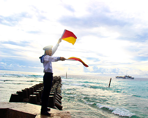 Trường Sa - điểm tựa cho ngư dân bám biển