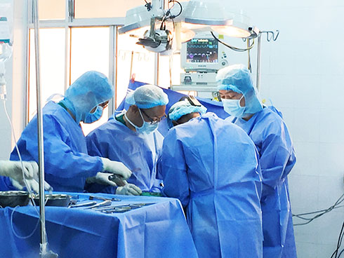 Hơn 100 chuyên gia tham dự hội nghị cột sống quốc tế