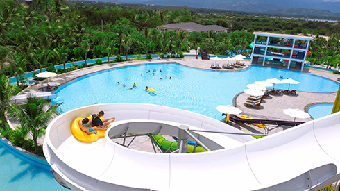 Công viên nước nằm trong quần thể Cam Ranh Riviera Beach Resort& Spa - một công trình được xây dựng từ lắng nghe nhu cầu của khách hàng.