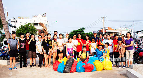 Hoạt động Clean the beach của các bạn trẻ đã được duy trì từ tháng 8-2018 đến nay.