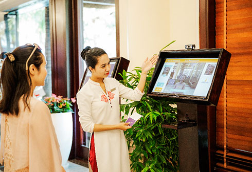 Hệ thống nhận diện gương mặt được áp dụng trong check-in các  khách sạn tại Vinpearl Nha Trang.