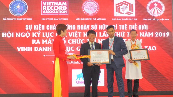 Xác lập thêm 2 Kỷ lục Châu Á mới tại Việt Nam