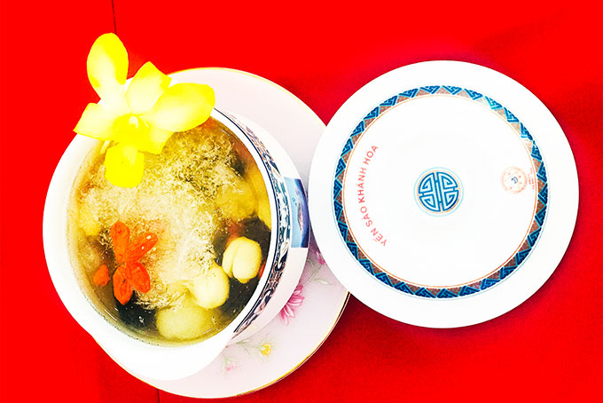 Lễ hội ẩm thực yến sào  với các món ăn được chế biến từ yến sào sẽ tạo những nét riêng cho Festival Biển. 