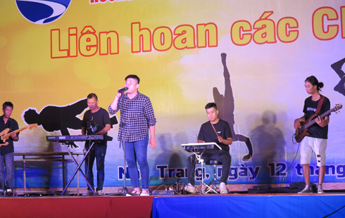 Chương trình nghệ thuật đường phố chào mừng Festival Biển