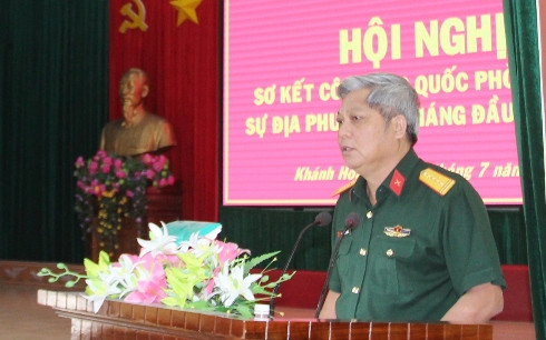 Đại tá Ngô Quang Trung - Chỉ Huy trưởng Bộ CHQS tỉnh Khánh Hòa chủ trì hội nghị.