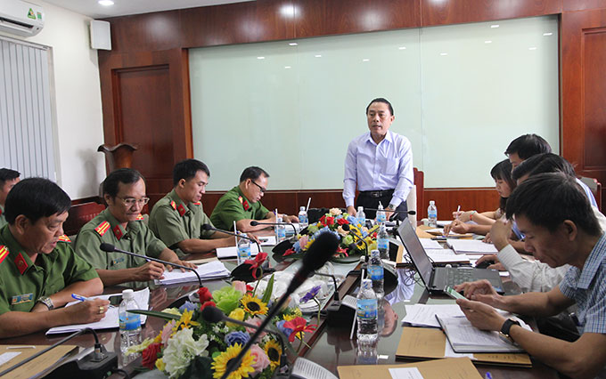 Ông Phạm Duy Lộc kết luận buổi kiểm tra. 