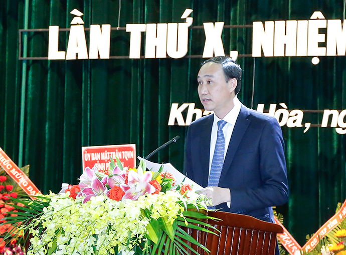 Ông Phùng Khánh Tài phát biểu tại đại hội