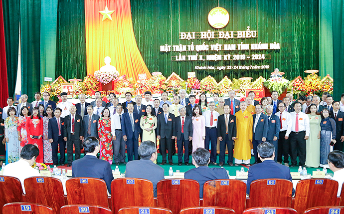 Ủy viên UBMTTQ Việt Nam tỉnh ra mắt đại hội