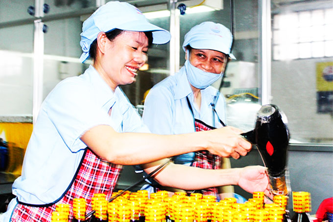 Hoạt động sản xuất tại Công ty Cổ phần Nước mắm 584 Nha Trang.