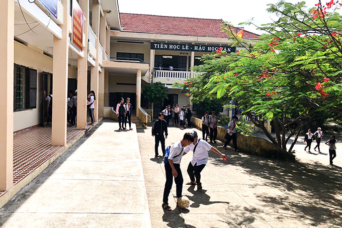 Một góc Trường THCS Nguyễn Trung Trực - hiện nay đã sáp nhập  thành Trường Tiểu học - THCS Bình Ba.