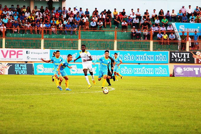 Trận đối đầu giữa Sanna Khánh Hòa - Biển Việt Nam và Sông Lam Nghệ An mùa giải năm ngoái.