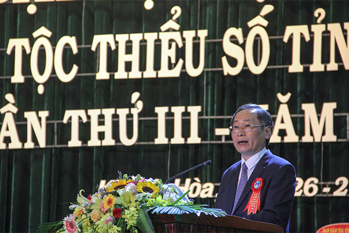 Ông Nguyễn Đắc Tài đọc diễn văn khai mạc đại hội.