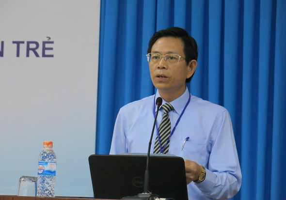 GS.TS Tạ Ngọc Đôn – Vụ trưởng Vụ Khoa học công nghệ và Môi trường, Bộ Giáo dục và Đào tạo phát biểu tại hội thảo. 