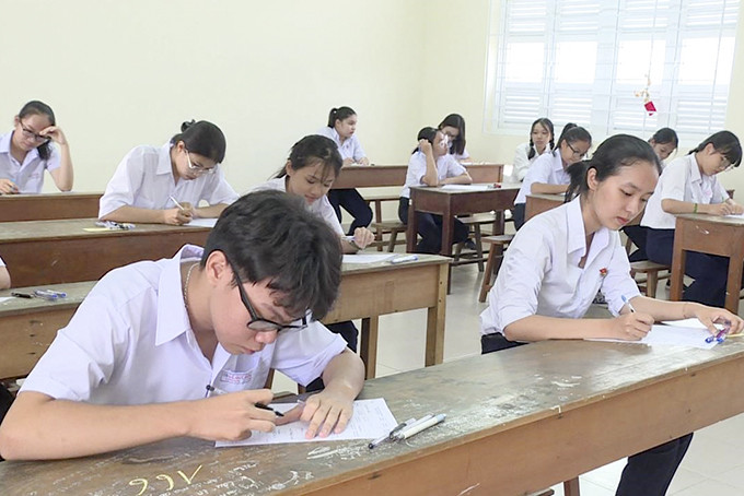 Học sinh tham dự kỳ thi học sinh giỏi THPT tỉnh năm học 2019 - 2020.  