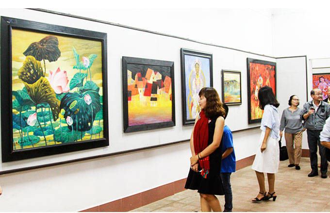 Một triển lãm mỹ thuật do Hội Văn học Nghệ thuật tỉnh tổ chức. 